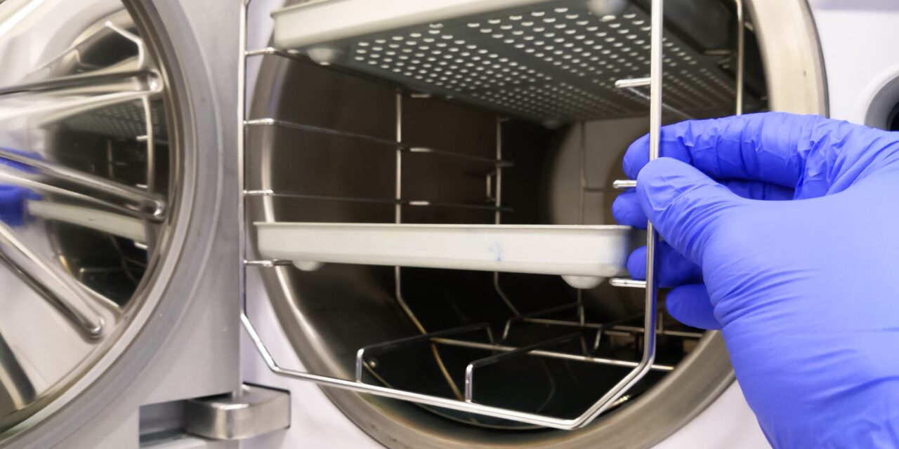 What Every Biomedical Tech Should Know About Tabletop Autoclaves